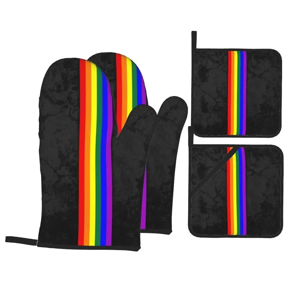 Bear Paw Pride Oven Mitts and Potholders 4pcs.